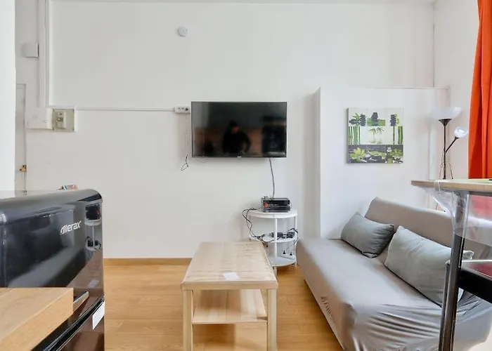 Modern 1br Flat In The Heart Of 릴