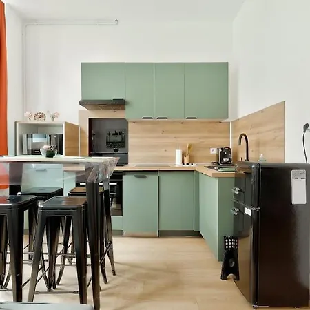 Modern 1br Flat In The Heart Of Apartment *